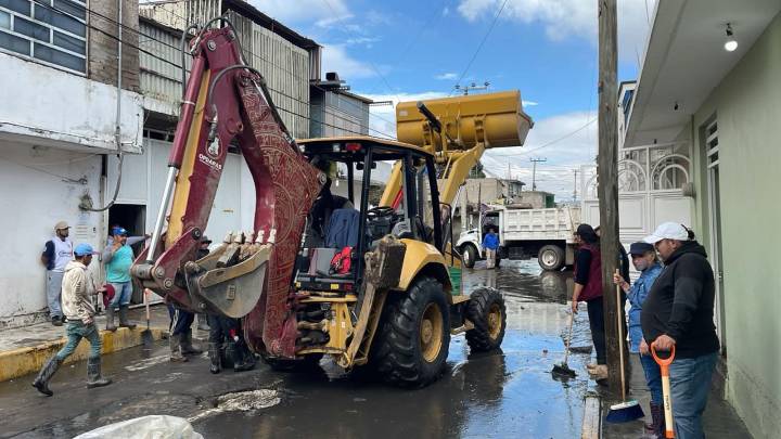 Atienden afectaciones tras intensas lluvias en Ixtapaluca