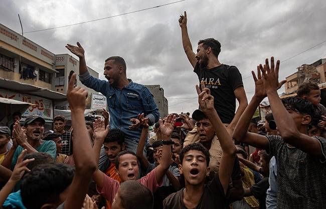 Miles de palestinos regresan a sus hogares tras el alto al fuego entre Israel y Hamás