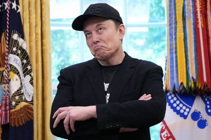 How Elon Musk Ruined Twitter