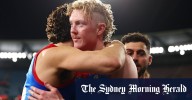 Clayton Oliver told to find a new club by Melbourne Demons after meeting with new coach Steven King