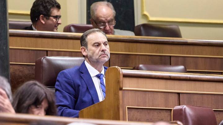 Ábalos vuelve ante el juez del Supremo esta vez bajo la amenaza de acabar en prisión