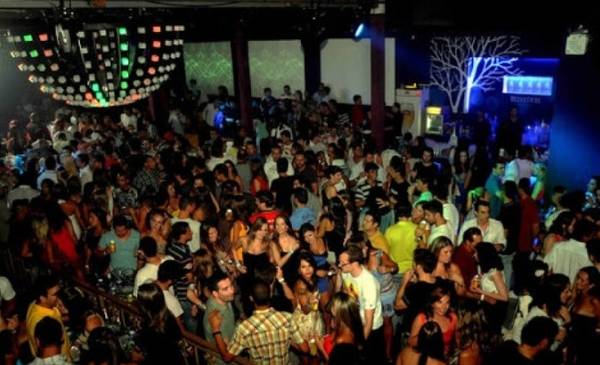 Un diputado insistió con eliminar la veda para que los “locales bailables no pierdan dinero”