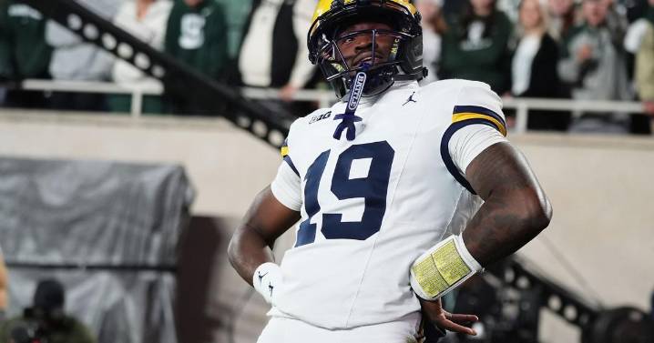 Justice Haynes runs for 152 yards and 2 TDs as No. 25 Michigan beats Michigan State 31