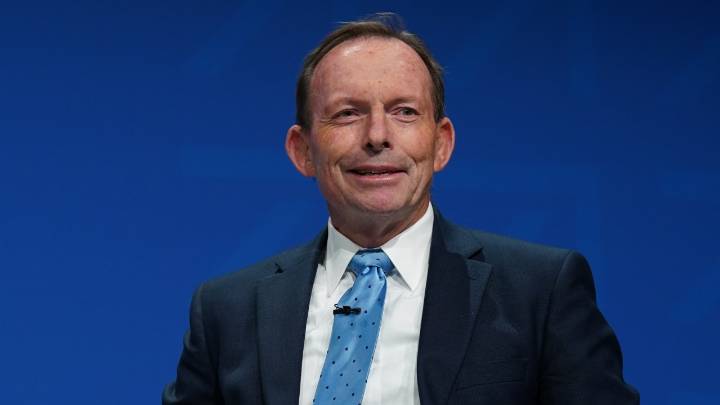 Former prime minister Tony Abbott visits old school, says Australians shouldn’t be 'guilt ridden' in the telling of our history