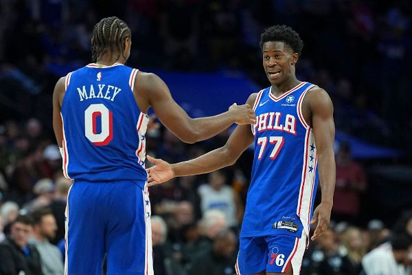 Tyrese Maxey, VJ Edgecombe off to historic start for 76ers