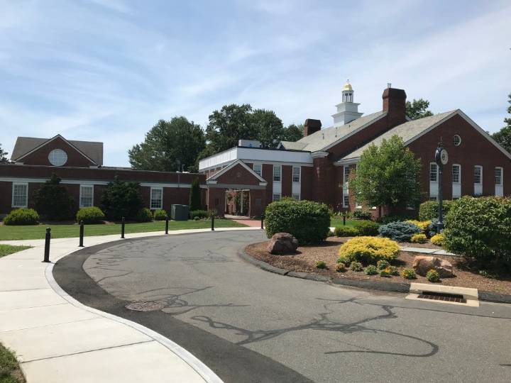 CT town to auction properties and homes due to unpaid taxes