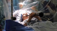 El poder de la música: paciente toca el clarinete mient...