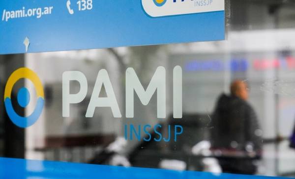 Guía para comunicarte con PAMI: todos los canales oficiales