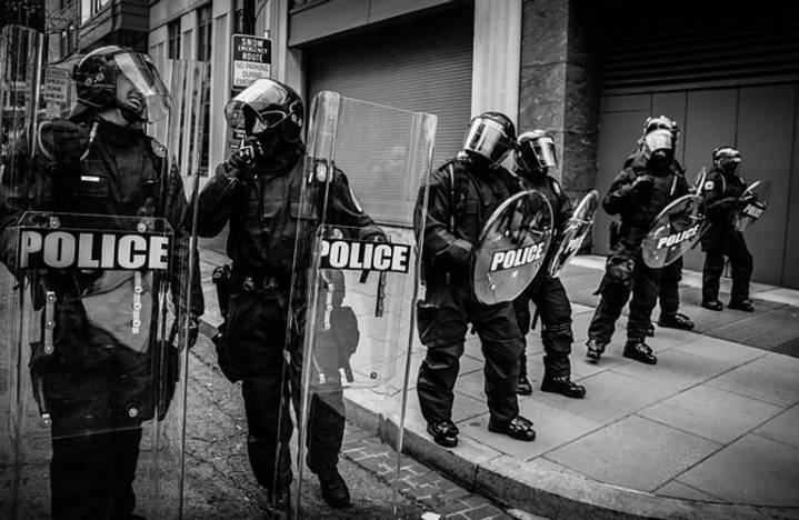 Police to be given powers to make up emergency laws on the fly