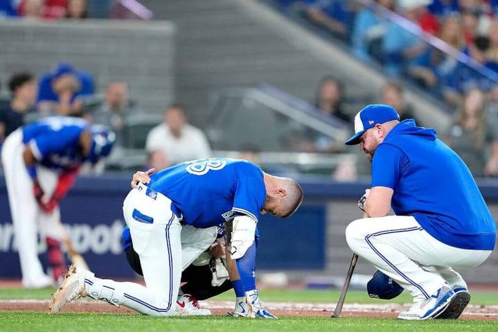 Blue Jays lose key left-handed bat as Nathan Lukes leaves ALCS Game 1