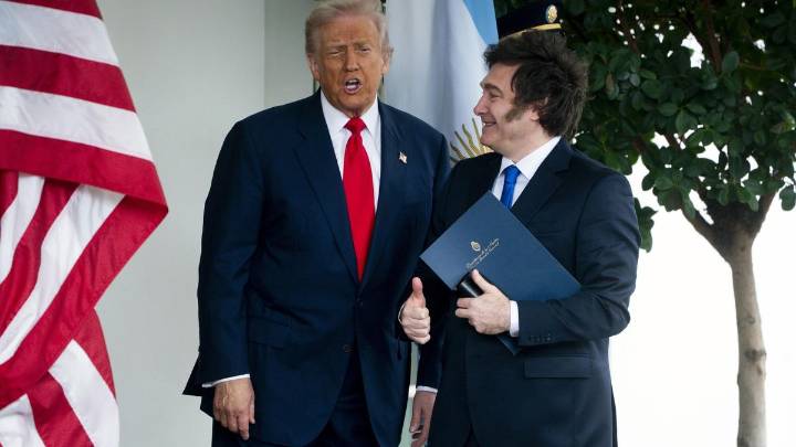 Trump recibe a Milei como gran aliado estratégico pero advierte que el apoyo económico depende de su victoria electoral en octubre