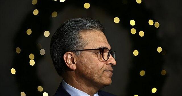 In the news today: Canada's investment crisis, Canadians witnessing systemic racism