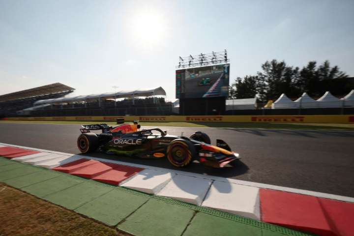 Verstappen no afloja y pone en aprietos a los McLaren tras prácticas del Gran Premio de México