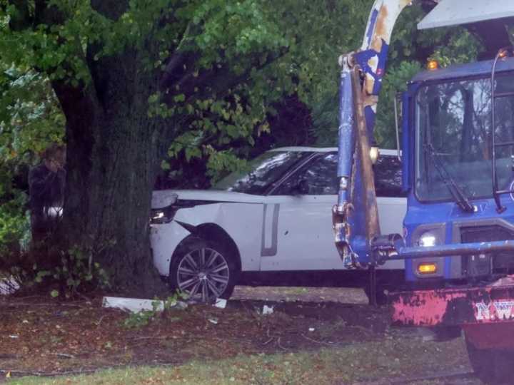 Se conoció el video del accidente de Alec Baldwin: "Esquivé un camión de basura del tamaño de una ballena"