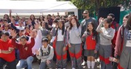 Entrega de 50 nuevas bancas en la Preceptoría Juvenil de Tlalnepantla mejora espacio educativo