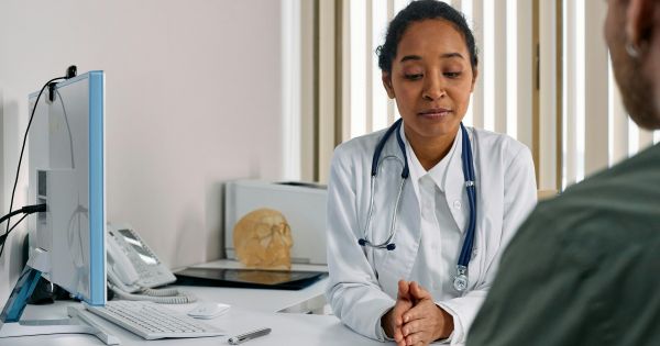 Ardor de estómago: cuáles son los síntomas de esta patología para detectarla a tiempo