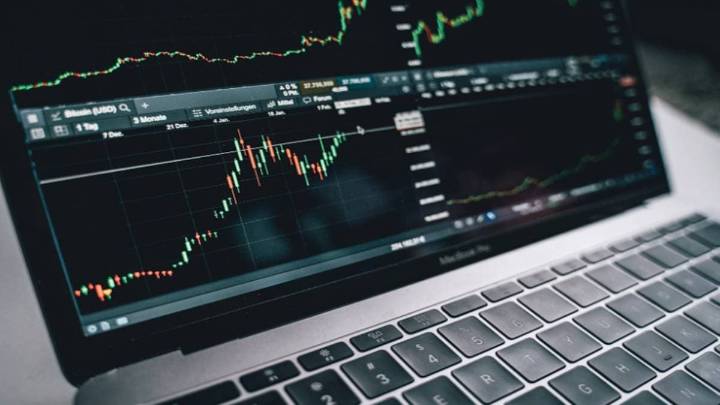 How will markets open today? Dow futures down, GIFT Nifty in red, and 6 other cues to watch at this hour