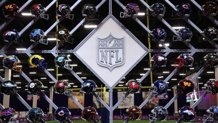 2025 NFL trade deadline: Which teams should buy, sell or hold ahead of Nov. 4