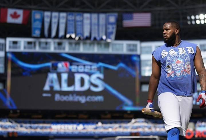 'Stadium's rocking': Game 1 of Jays playoff series has fans buzzing