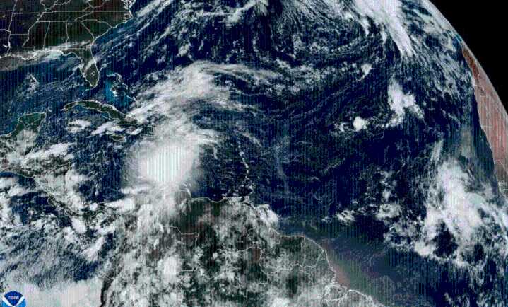 Huracán Melissa se fortalece y amenaza a Jamaica