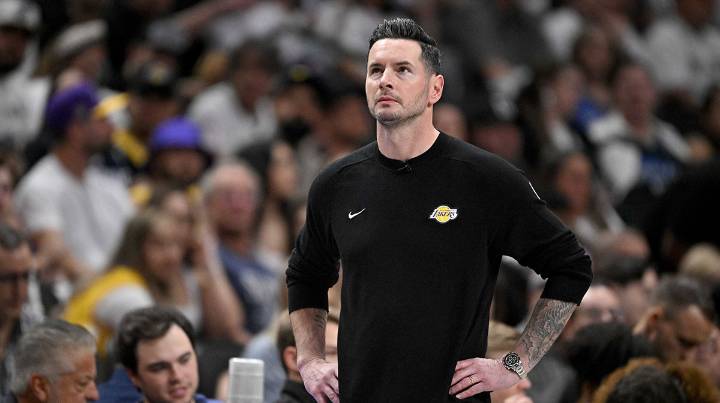 Lakers waive 4 players ahead of regular season