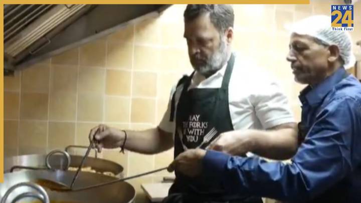 Rahul Gandhi Makes Imarti and Besan Ladoos at Delhi’s 235-Year-Old Sweet Shop; Owner Says, ‘Get Married Soon, Want Wedding Order’