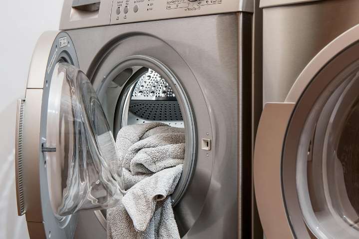 Why You Should Keep Your Washing Machine Lid Open After Laundry: Simple Tips to Prevent Odour and Mould