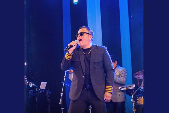 Atentan contra bus del cantante de cumbia Edu Lecca en La Libertad