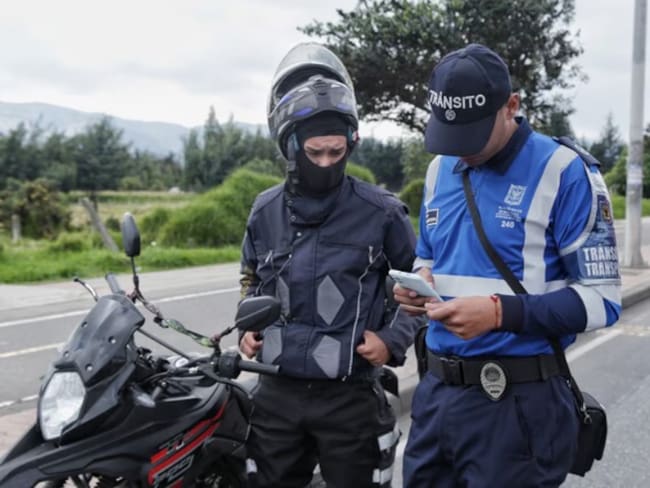 Nueva norma de frenos para motos en Colombia: plazo hasta 2026 para ajustar sistema de frenos