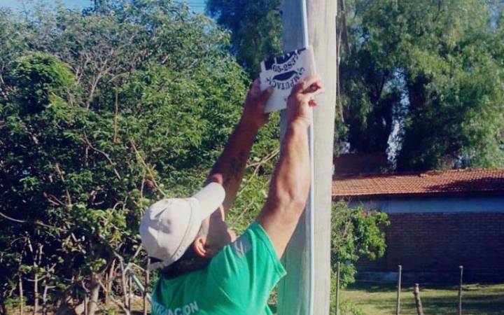 Comienza el retiro de carteles en la vía pública y piden a comerciantes que los quiten antes