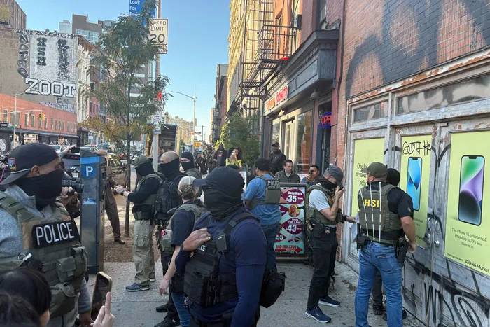 Federal agents descend on Chinatown in apparent raid