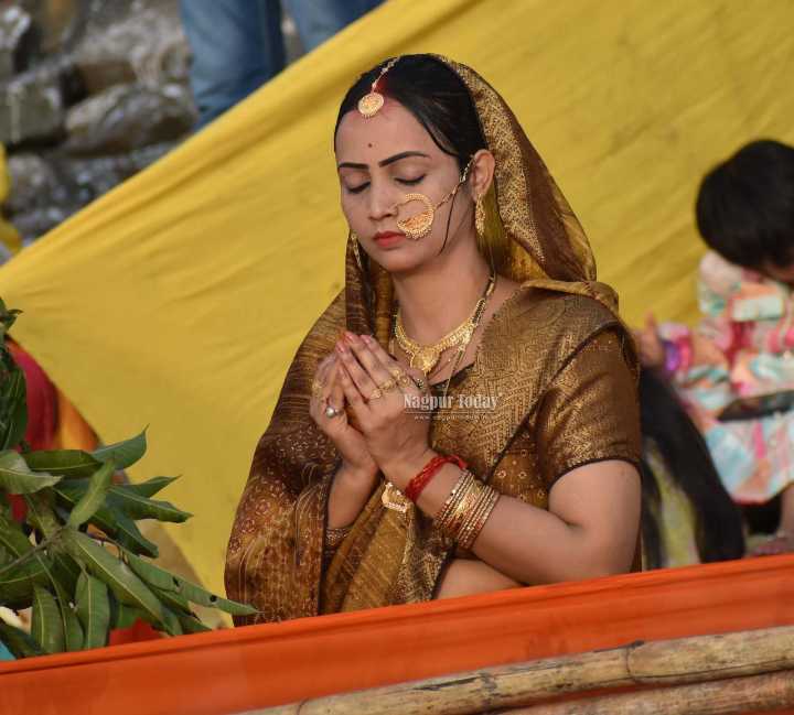 Nagpur Celebrates Chhath Puja with Devotion at Ambazari Lake; NMC Ensures Smooth Arrangements