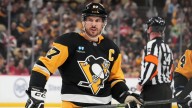 Crosby passes Lemieux for most combined points with Penguins