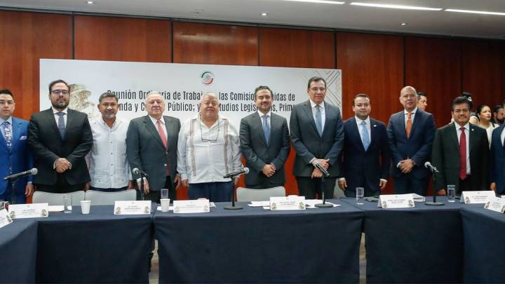 Hay 45 agentes aduanales separados de su cargo por "huachicol" fiscal, afirma Rafael Marín Mollinedo