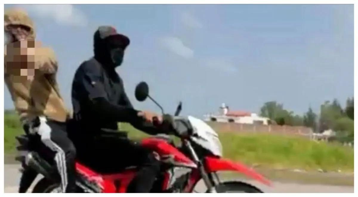Reportan grave a hombre baleado mientras documentaba baches en Guanajuato