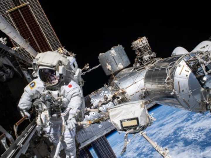 Por qué son necesarios y cómo se diseñan: todo lo que hay que saber sobre los trajes de los astronautas