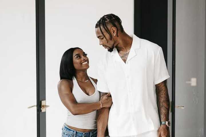 Simone Biles Confesses Jonathan Owens Crucial Role During Paris Olympics While having a conversation with Mikaela Shiffrin, Simone Biles opened up about getting support from Jonathan Owens during the