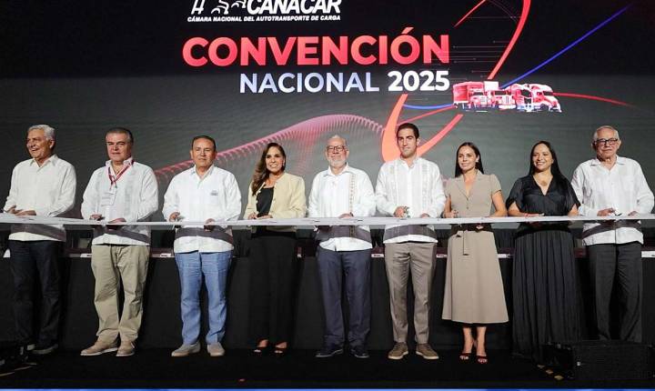 Participa Ana Paty Peralta en convención nacional de Canacar 2025