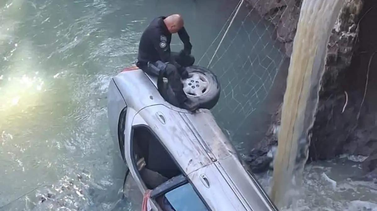 Muere una persona tras caer en un canal en Cuautitlán Izcalli