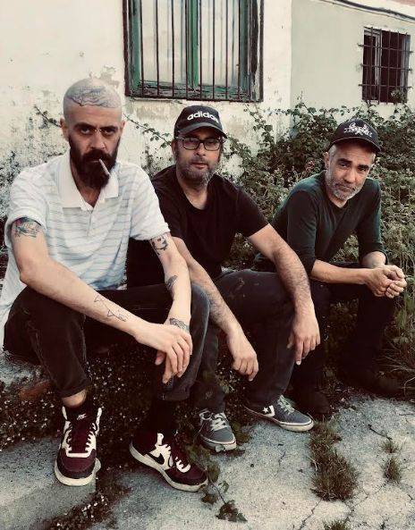 Los cántabros Ídolos del Extrarradio celebran 20 años de rock y amistad