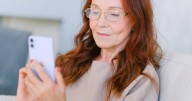 Study shows old people stare at screens too much too