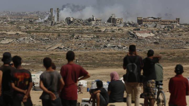 Luego de bombardeos que dejaron más de 100 muertos, Israel anuncia la reanudación del alto el fuego en Gaza