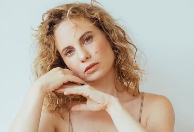 La acusan de un supuesto fraude: Destapan grave demanda contra Li Fridman por venta de entradas para exclusivos conciertos