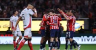 Chivas y la Hormiga González humillan al Atlas en el clásico tapatío y se meten a zona de liguilla directa