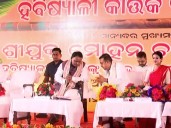 Odisha CM meets Habishyalis at camp in Puri on ‘Kartika Somabar’