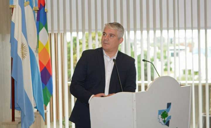 Zulueta le apuntó al municipio: "No es legal"
