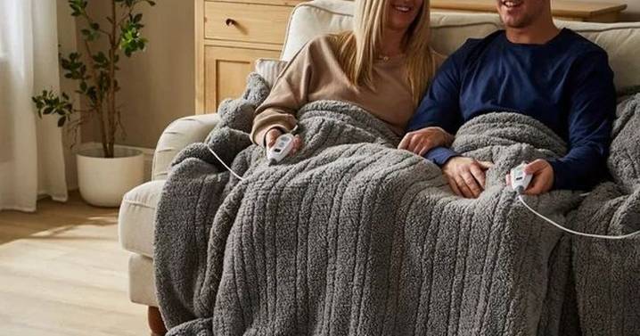Dunelm £40 heated blanket in 4 colours is 'luxurious and warm'
