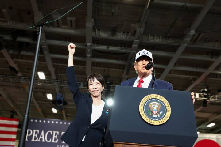 Trump bonds with Japan's new prime minister, unveils major Japanese investment projects in the U.S.