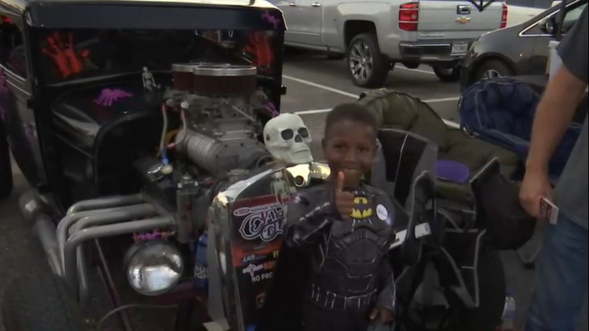Tanger Outlets hosts Trunk or Treat for Ascension Parish kids