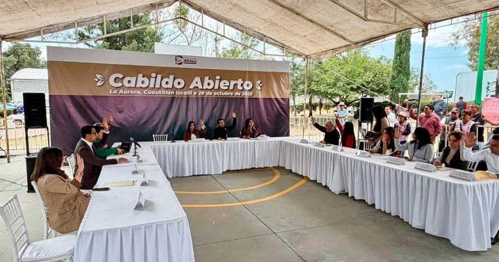 Escuchó cabildo izcallense a vecinos de La Aurora